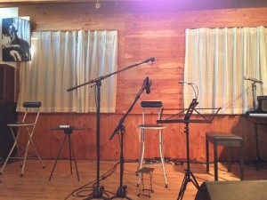 登場前のステージ